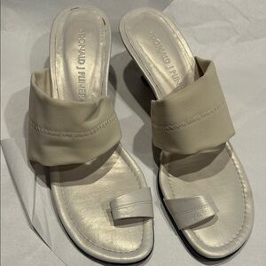 Donald J. Pliner Women's Beige Slide Sandals